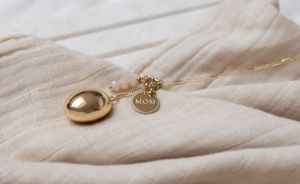GLASS BEAD  CREME
