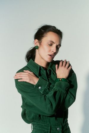 FLARE GREEN