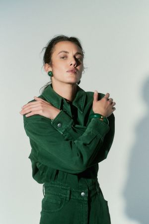 FLARE GREEN