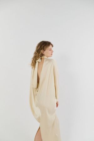 CLAY BEIGE