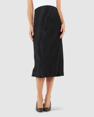 CRYSTAL SATIN SKIRT BLACK