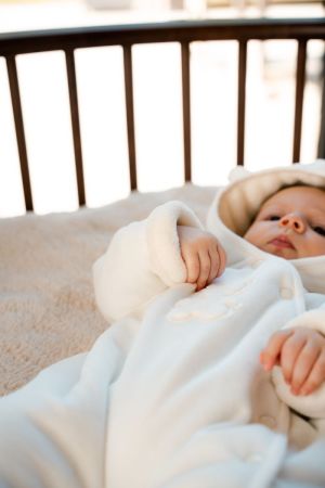 ONESIE VERLOURS ECRU